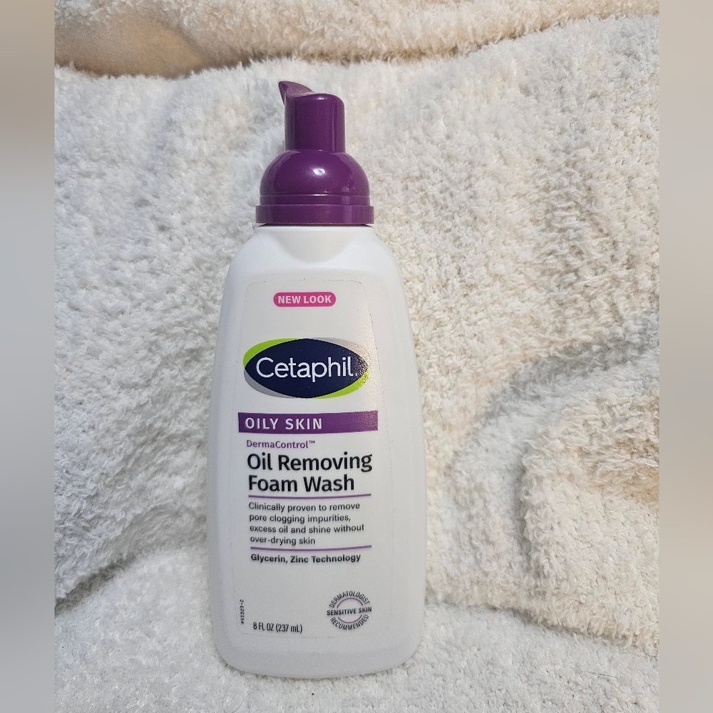 Cetaphil DermaControl Oil Removing Foam Wash